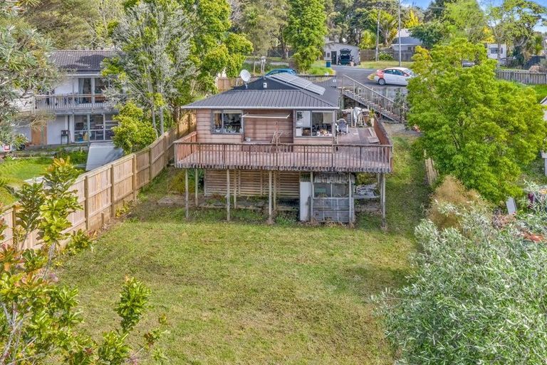 Photo of property in 201 Glengarry Road, Glen Eden, Auckland, 0602