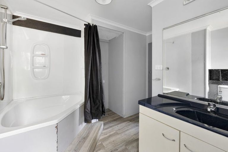 Photo of property in 35d Clearmont Crescent, Blagdon, New Plymouth, 4310