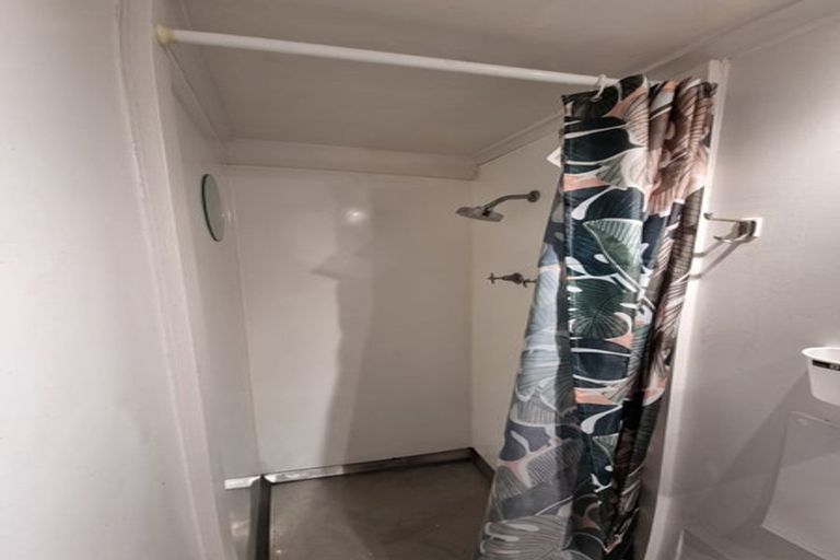 Photo of property in 129 Tasman Street, Mount Cook, Wellington, 6021