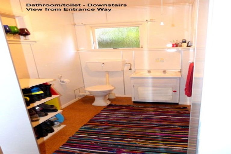 Photo of property in 43a Wyndham Road, Pinehaven, Upper Hutt, 5019