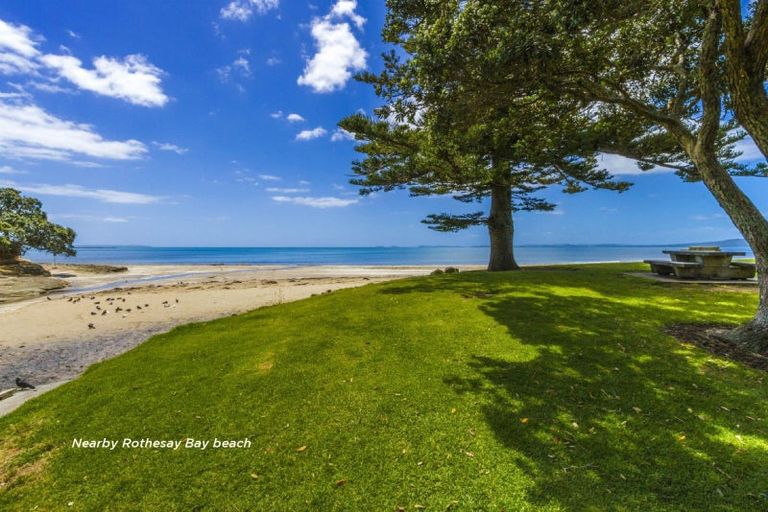 Photo of property in 35a Rothesay Bay Road, Rothesay Bay, Auckland, 0630