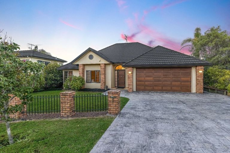 Photo of property in 5 Ruze Vida Drive, Massey, Auckland, 0614