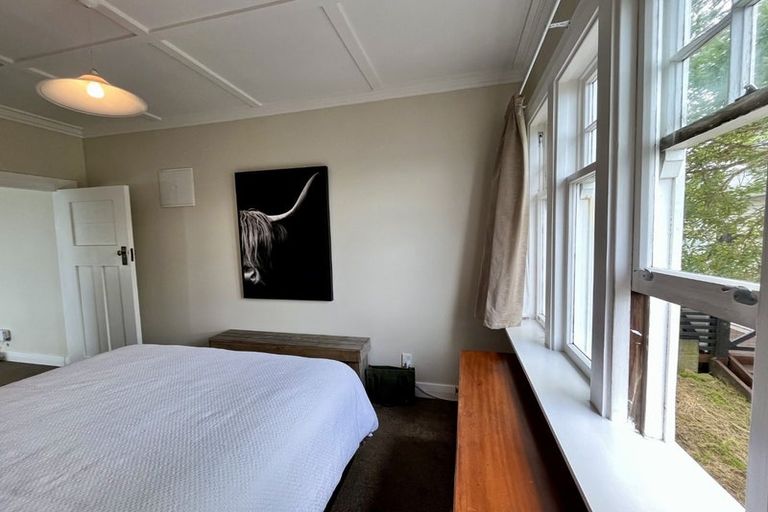 Photo of property in 18 Waipapa Terrace, Hataitai, Wellington, 6021