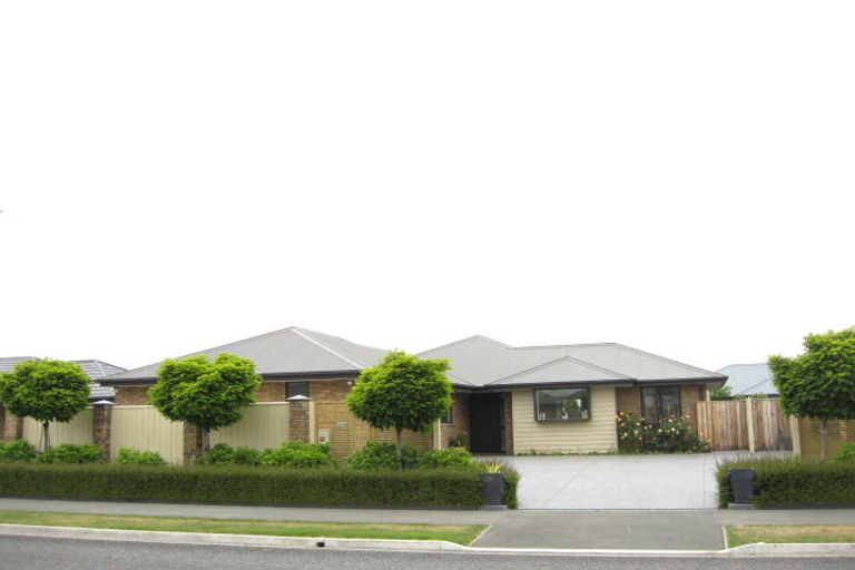 Photo of property in 71 Puhara Avenue, Parklands, Christchurch, 8083
