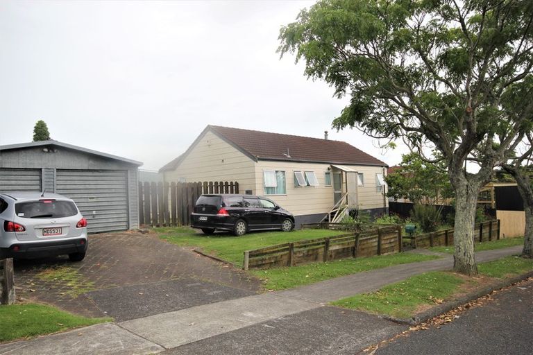 Photo of property in 17 Trounson Avenue, Clendon Park, Auckland, 2103