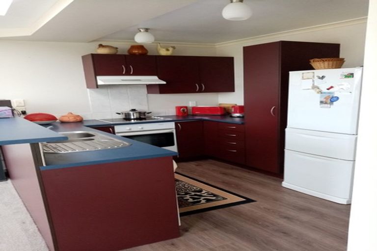 Photo of property in 8c Charlenne Close, Ranui, Auckland, 0612