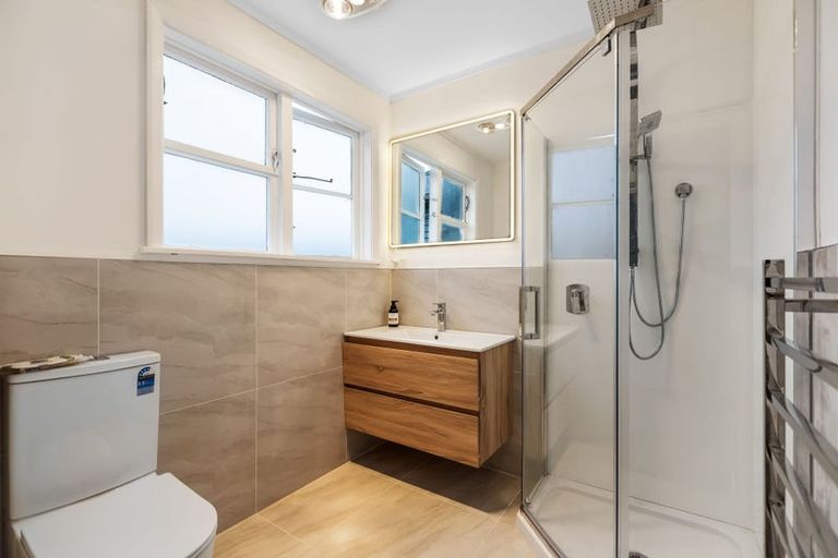 Photo of property in 21 Miller Street, Glenholme, Rotorua, 3010