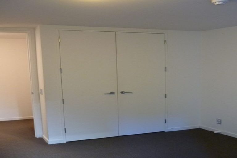 Photo of property in Montreaux Apartments, 2d/164 The Terrace, Wellington Central, Wellington, 6011