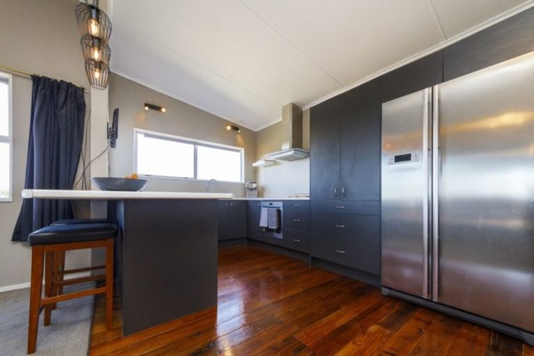 Photo of property in 16 King Street, Halcombe, Feilding, 4779