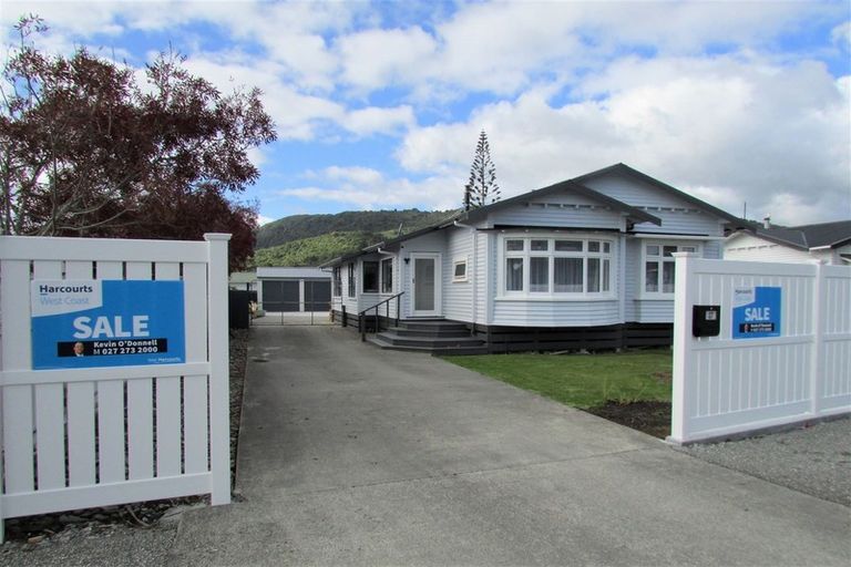 Photo of property in 37 Marlborough Street, Greymouth, 7805