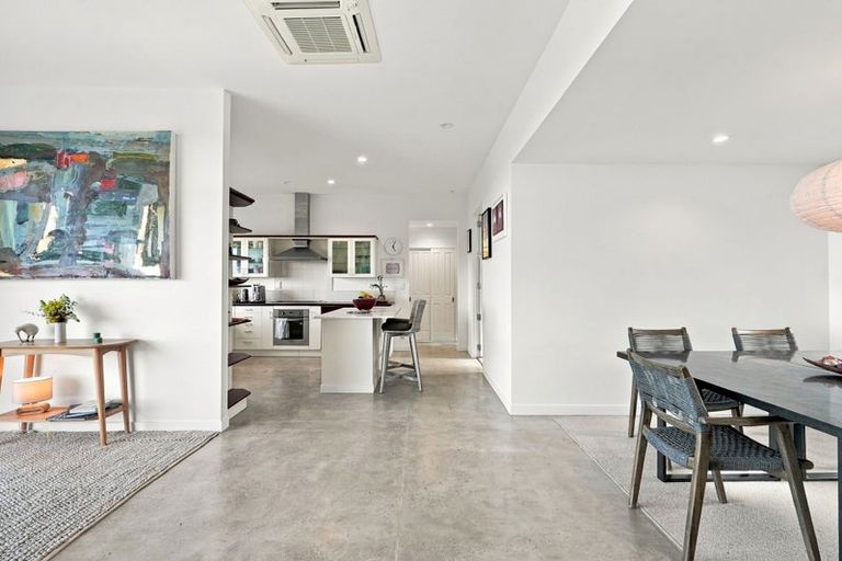 Photo of property in 33 Lax Crescent, Leigh, 0985