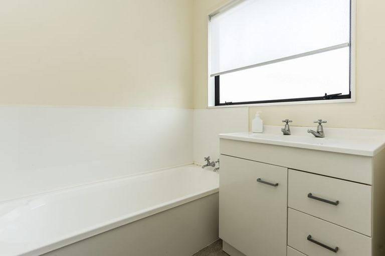 Photo of property in 15 Gillies Crescent, Waimarama, Havelock North, 4294