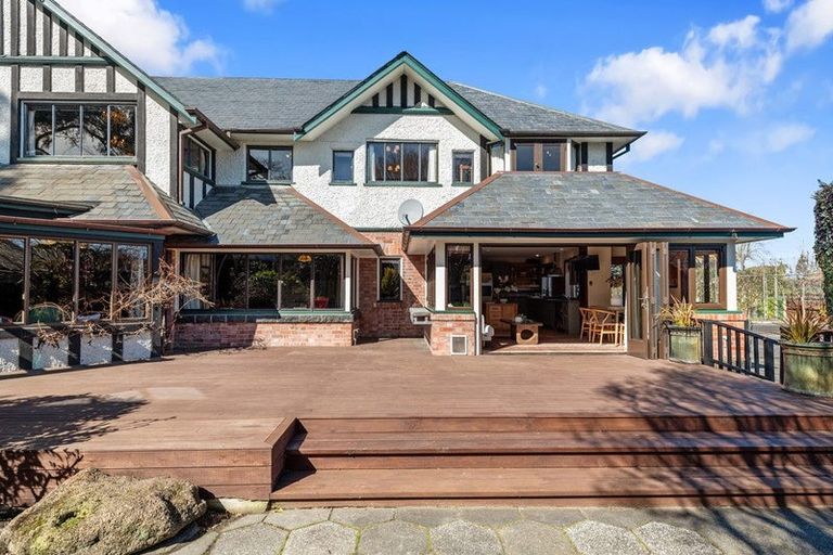 Photo of property in 283 Papanui Road, Merivale, Christchurch, 8052