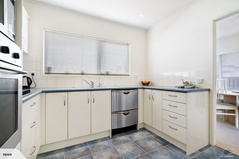 Photo of property in 2/21 Hattaway Avenue, Bucklands Beach, Auckland, 2012
