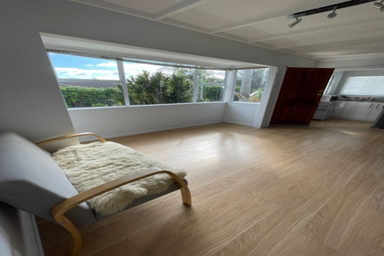 Photo of property in 123 Shakespeare Road, Milford, Auckland, 0620