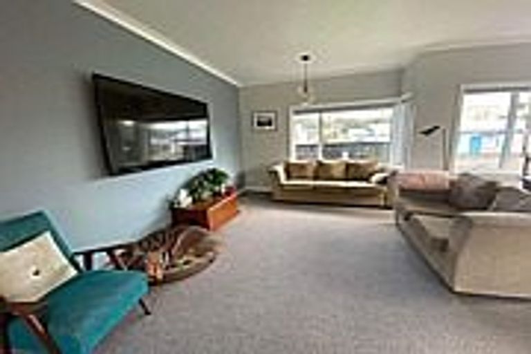 Photo of property in 79 Tipahi Street, Nelson South, Nelson, 7010