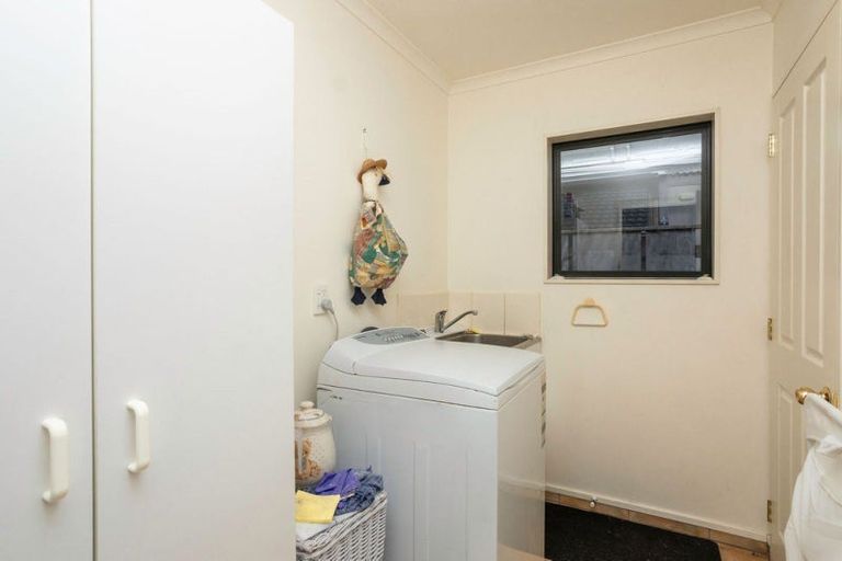 Photo of property in 45 Barraud Street, Dannevirke, 4930