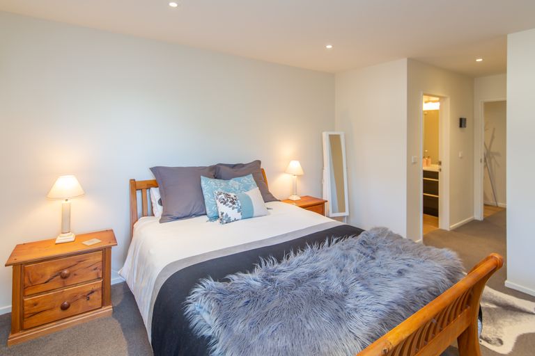 Photo of property in 2 Puriri Street, Pegasus, 7612