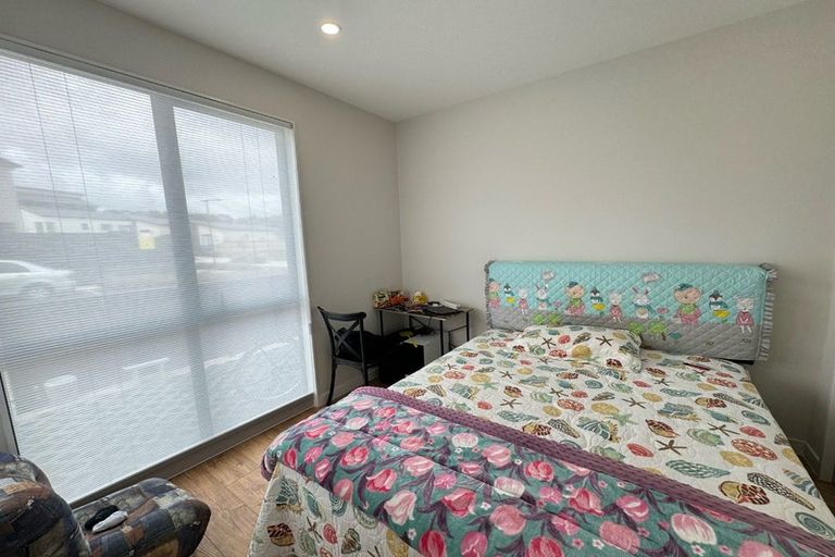 Photo of property in 82 Puwha Street, Massey, Auckland, 0614