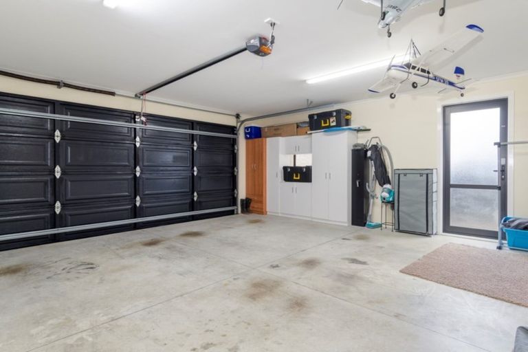 Photo of property in 11 Dumfries Place, Pyes Pa, Tauranga, 3112