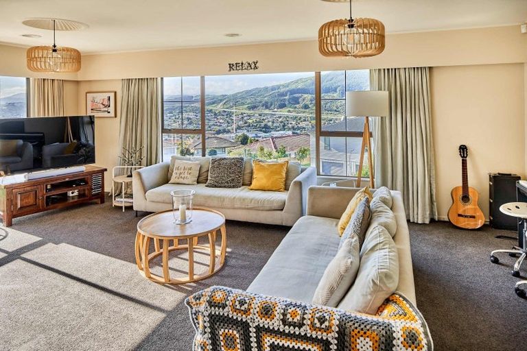 Photo of property in 16 Saint Aidans Way, Tawa, Wellington, 5028