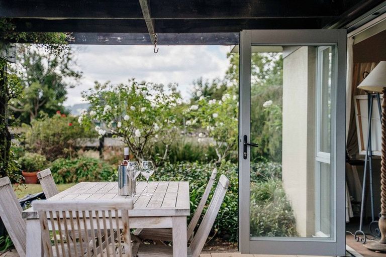 Photo of property in 2 Gatland Road, Opaheke, Papakura, 2113