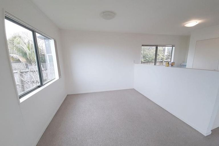 Photo of property in 15 Orchard Road, Browns Bay, Auckland, 0630