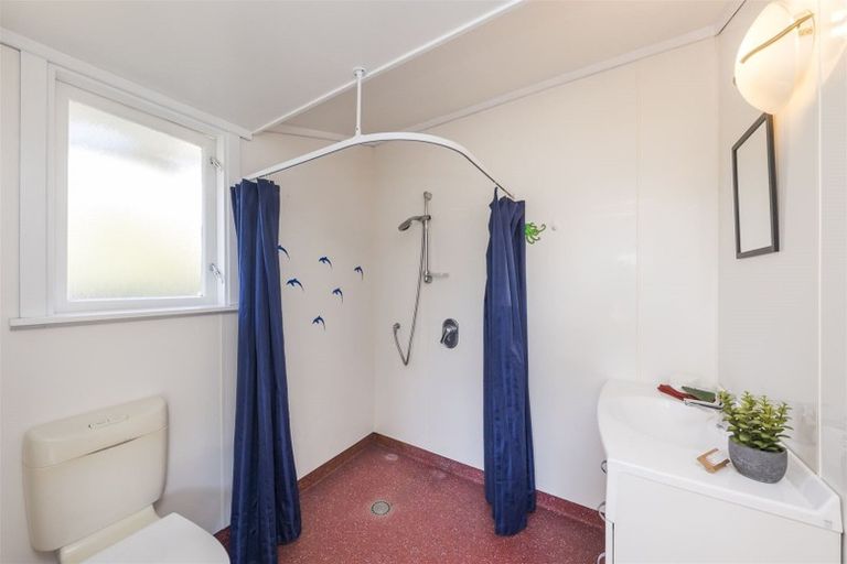 Photo of property in 35 Abraham Crescent, Milson, Palmerston North, 4414