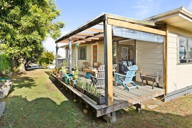 Photo of property in 21 Riserra Drive, Ranui, Auckland, 0612