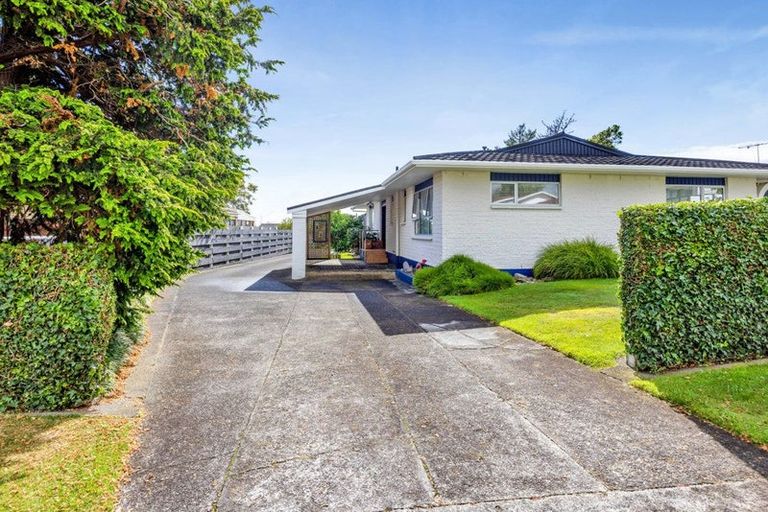 Photo of property in 30 Truby King Street, Merrilands, New Plymouth, 4312