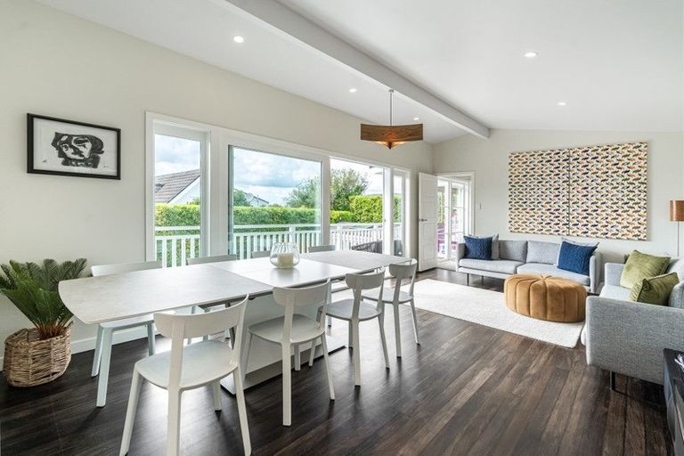 Photo of property in 195 Hurstmere Road, Takapuna, Auckland, 0622