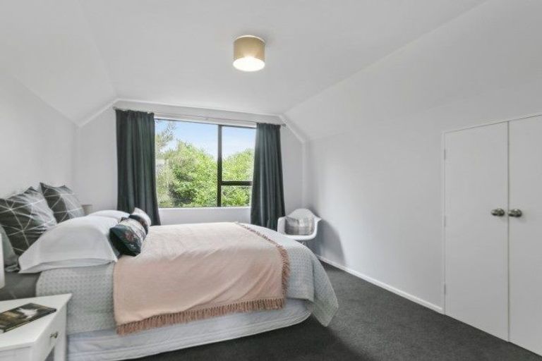 Photo of property in 22a Elizabeth Street, Moera, Lower Hutt, 5010