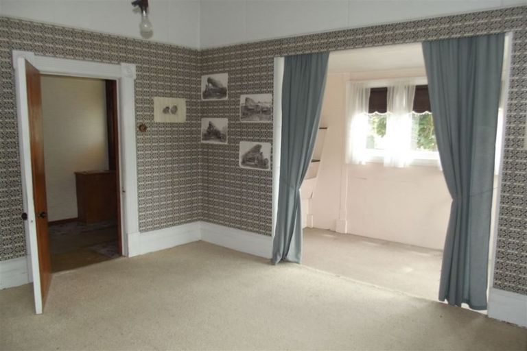 Photo of property in 17 Herbert Street, Waimate, 7924