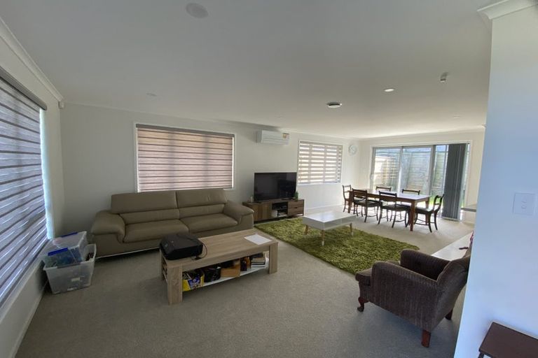 Photo of property in 21 Pouate Way, Waiuku, 2123