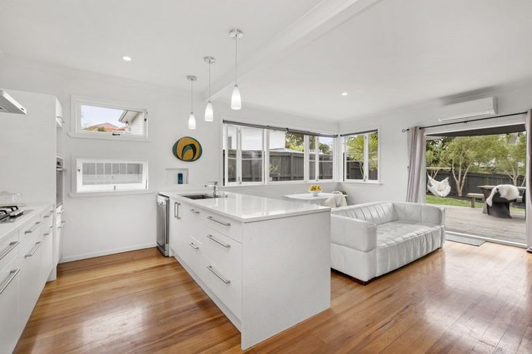 Photo of property in 9 Ridout Street, Maeroa, Hamilton, 3200