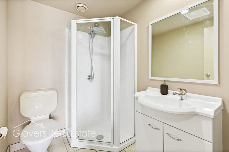 Photo of property in 4q/10 Crown Lynn Place, New Lynn, Auckland, 0600