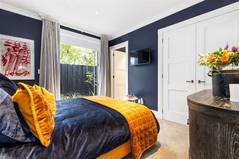 Photo of property in 6 Wairarapa Terrace, Merivale, Christchurch, 8014