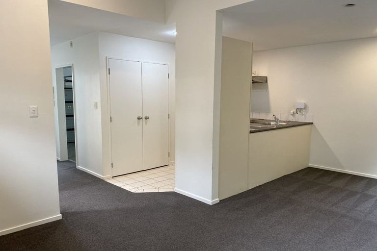 Photo of property in 13/30 John Jennings Drive, Oteha, Auckland, 0632