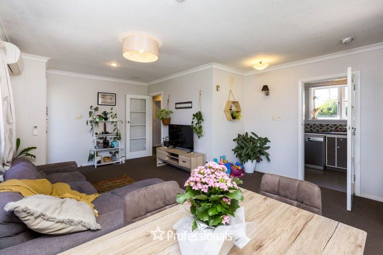 Photo of property in 2/10 Hildreth Street, Trentham, Upper Hutt, 5018