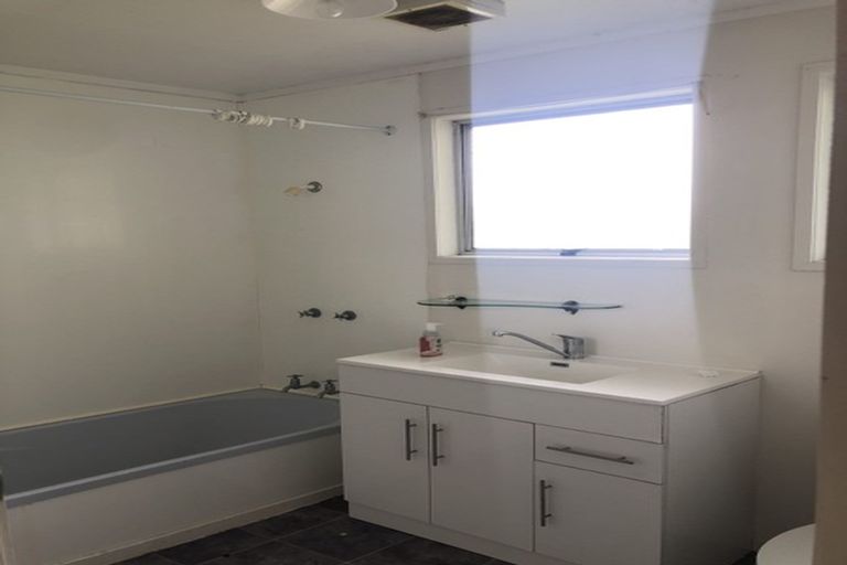 Photo of property in 7 Scarlet Drive, Ranui, Auckland, 0612