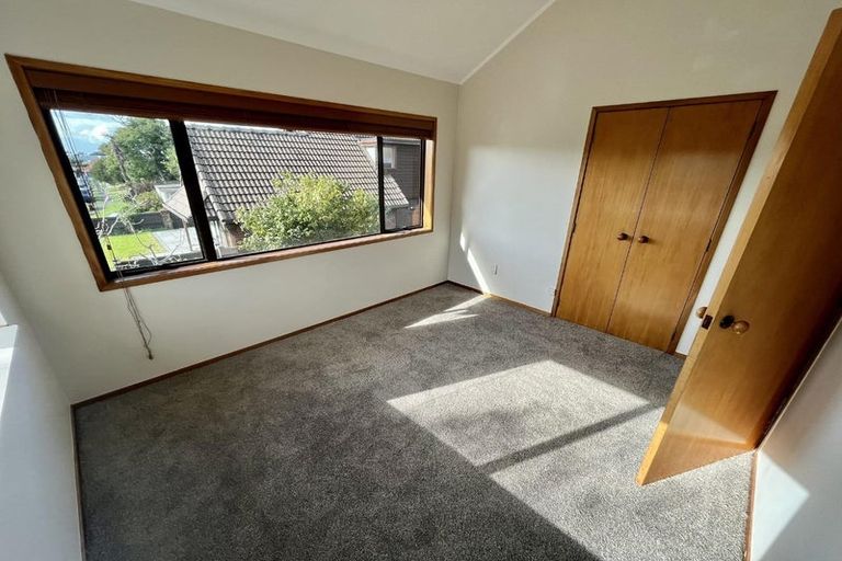 Photo of property in 20a Otakau Road, Milford, Auckland, 0620