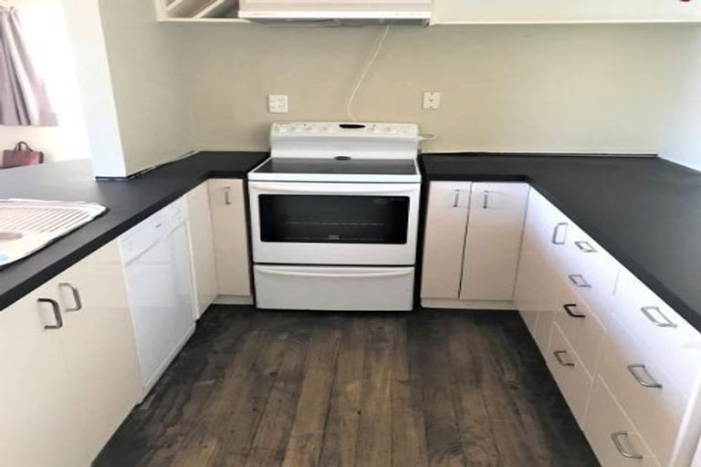 Photo of property in 805 Whangaparaoa Road, Manly, Whangaparaoa, 0930