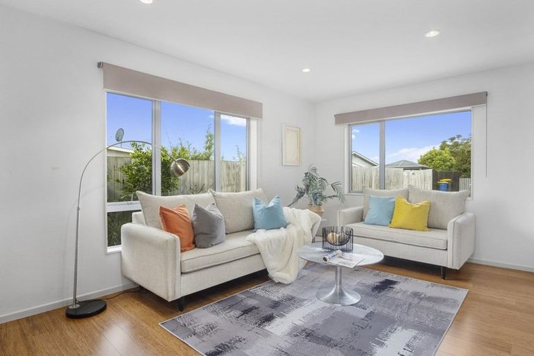 Photo of property in 32a Bodi Place, Te Atatu South, Auckland, 0610