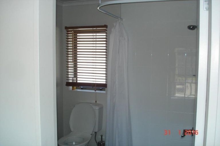 Photo of property in 51 Gandalf Crescent, Paraparaumu, 5032