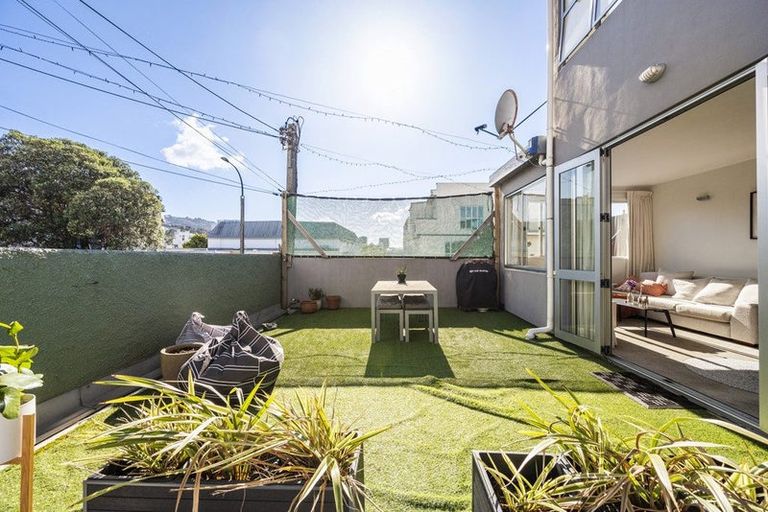 Photo of property in Qba Apartments, 51 Webb Street, Mount Cook, Wellington, 6011