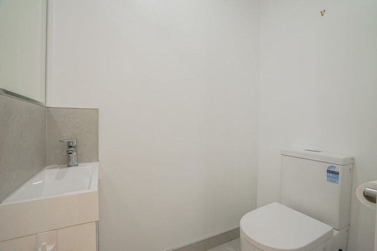 Photo of property in 4/8 Short Street, Papakura, 2110