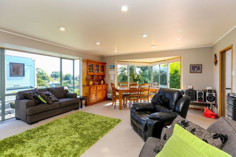 Photo of property in 11c Redwood Crescent, Hurdon, New Plymouth, 4310