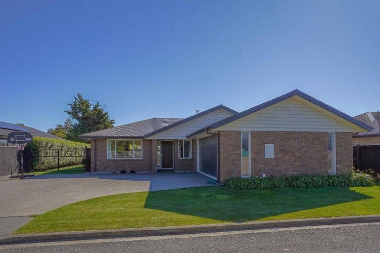 Photo of property in 8/17 Wineberry Avenue, Amberley, 7410