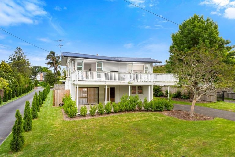 Photo of property in 6 Beach Grove, Omokoroa, 3114