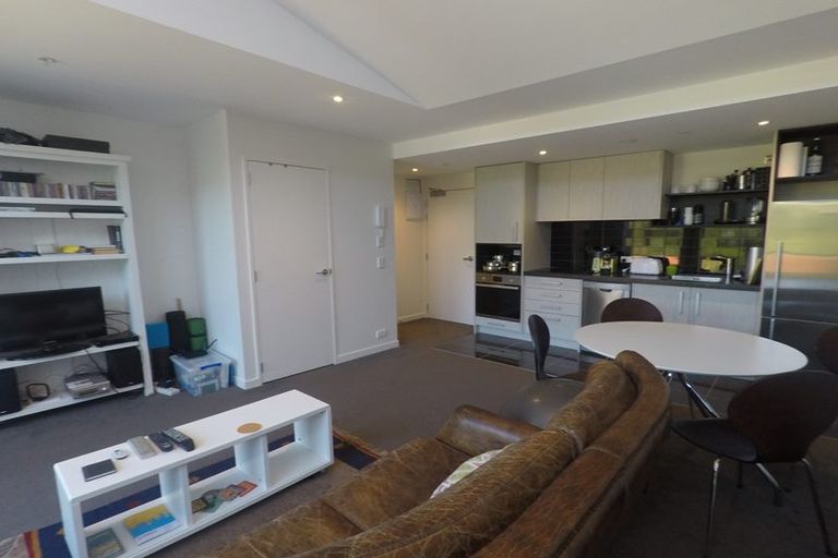 Photo of property in Nouvo Apartments, 5h/21 Rugby Street, Mount Cook, Wellington, 6021